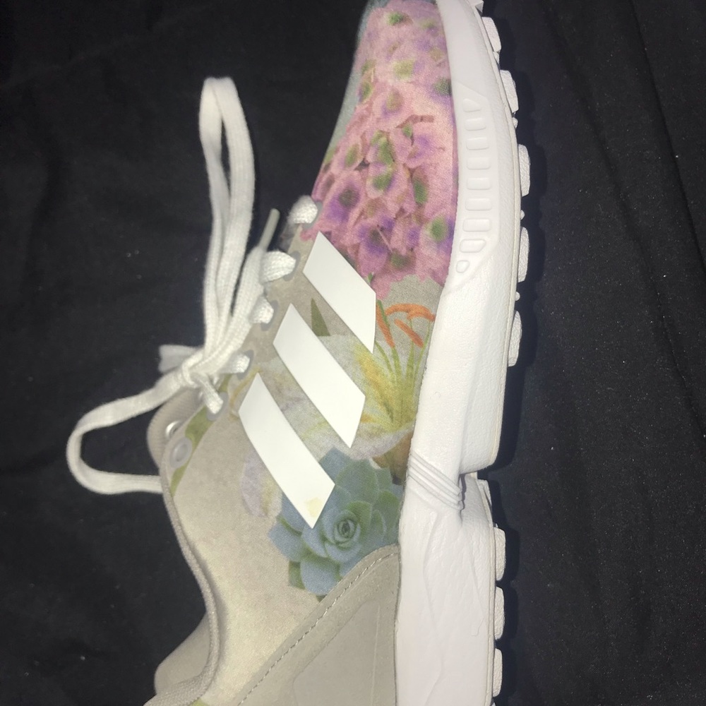 Adidas women’s sneakers